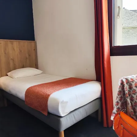 Helianthe Otel Lourdes